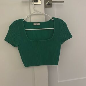 ARITZIA Babaton Women’s Cropped and Ribbed Green Tee